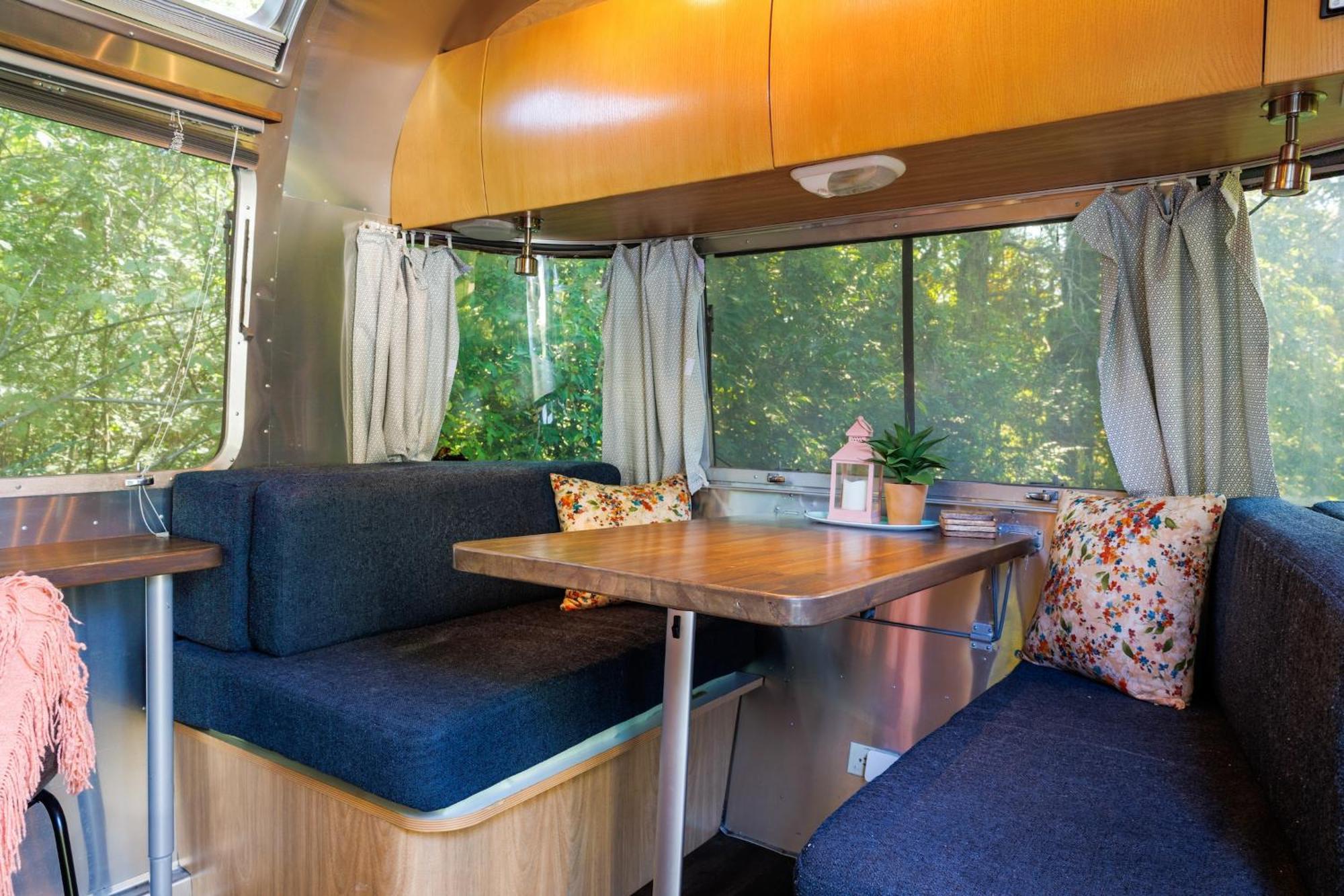 Cozy 1Br Airstream Near Leipers Fork - Sleeps 3 Apartment Franklin Luaran gambar