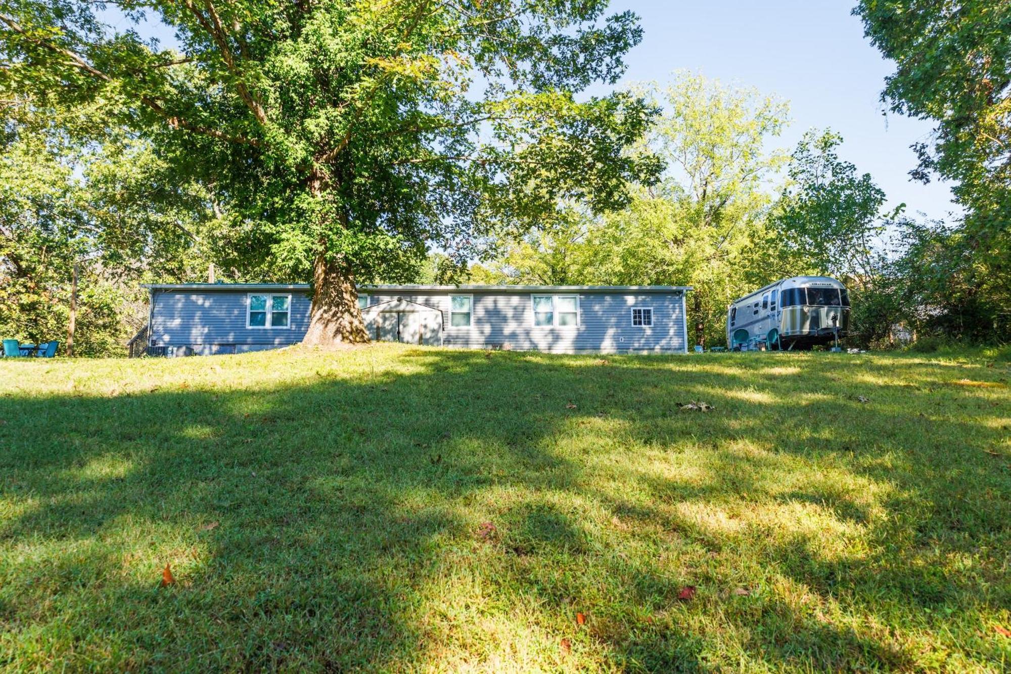 Cozy 1Br Airstream Near Leipers Fork - Sleeps 3 Apartment Franklin Luaran gambar